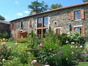 chambre d'hote ferme chateau St-maurice Haute-Loire 43 entre Saint-Etienne & le Puy
