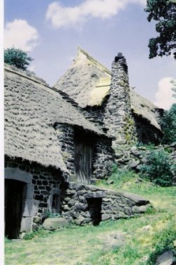 chambre hote ferme chateau St-maurice Haute-Loire 43 entre Saint-Etienne & le Puy